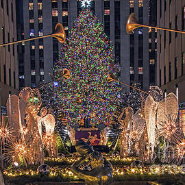 Rockefeller Center Christmas Tree Scene by Regina Geoghan