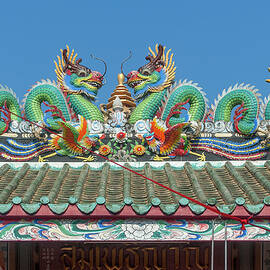 San Jao Samphothi Yan Dragon Roof DTHB1996 by Gerry Gantt