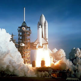 Space Shuttle Columbia - First Launch 1981 by War Is Hell Store