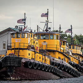 Tug Line Up