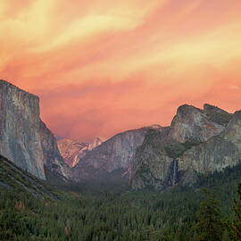 Yosemite - Red Valley by Francesco Emanuele Carucci