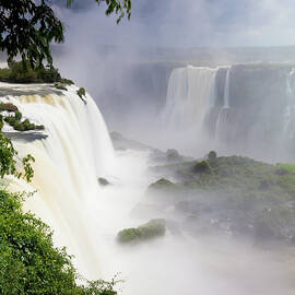 Iguacu Iguazu Falls, Brazil by Peter Adams