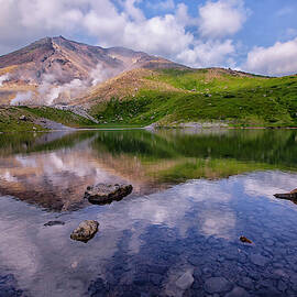 Mt. Asahi-dake by Alinna Lee
