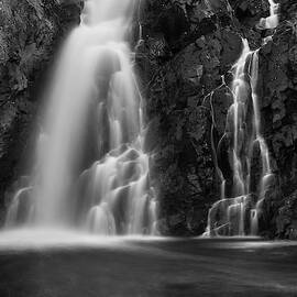 Hepokongas waterfall by Jouko Lehto