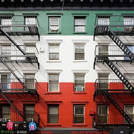 Bldg With Italian Flag