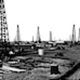 Burk-Waggoner - Oil Field 1919 by Doc Braham