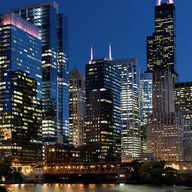 Chicago Loop At Dusk Xxxl by Chrisp0