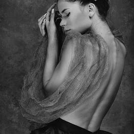 Delicate by Joan Gil Raga