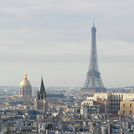 Eiffel Tower by Mozcann