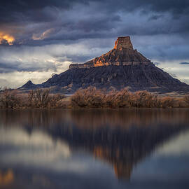 Factory Butte Reflection by Michael Zheng
