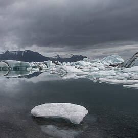 Glacier Lagoon, Jokulsarlon, Vatnajokull National Park, Iceland by Elli Thor Magnusson
