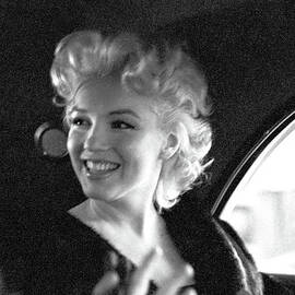 Marilyn & Dick by Michael Ochs Archives