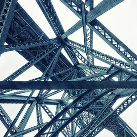 Metal Intersections by Giuseppe Satriani