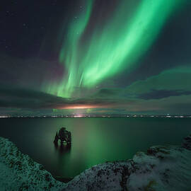 Northern Lights Over The Rhino Rock by Gary Hu