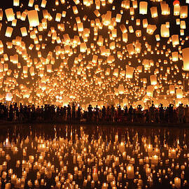 Reflection_floating Lanterns  Yi Peng by Nanut Bovorn