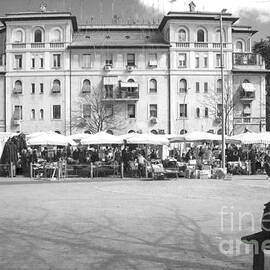 Rome Open Air Market  by Stefano Senise
