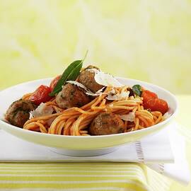 Spaghetti With Tomato Sauce And Veal Meatballs by Ellert, Luzia