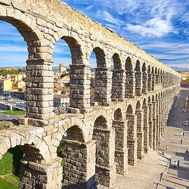 Spain - Roman Aqueduct Bridge, Segovia by Jan Wlodarczyk