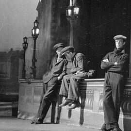 Strikers Wait by Kurt Hutton