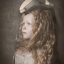 Sweet Fahion Little Girl by Carola Kayen-mouthaan