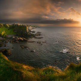 Tha Castle... by Tomasz Rojek