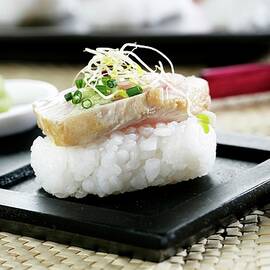 Tuna Nigiri Sushi by Gastromedia