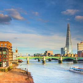 Uk, England, London, Thames, City Of London, River Thames, The Shard In The Background