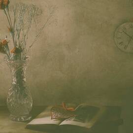 Unto A Broken Heart by Delphine Devos