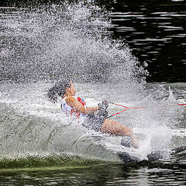 Water-ski 04 by Shin Woo Ryu