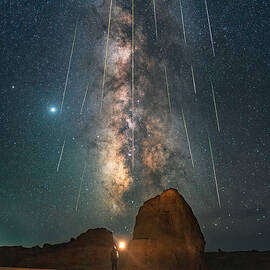 Welcome The Meteor Shower by Yuan Cui