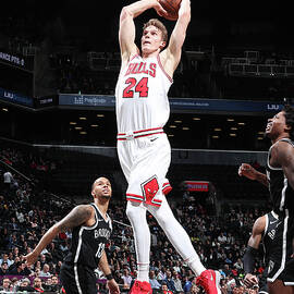 Lauri Markkanen by Nathaniel S. Butler