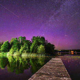 Aurora over Grand Lake by Dustin Goodspeed