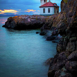 A light in the darkness by Inge Johnsson