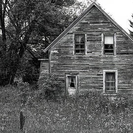 Abandoned Farm House - Engadine, Michigan USA - by Edward Shotwell