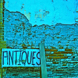 Antiques by Jeff Swan