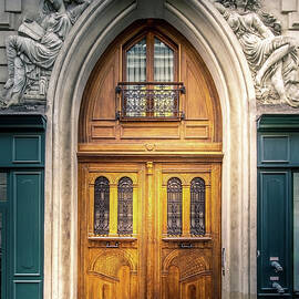 Architecture In Paris by Jerome Labouyrie