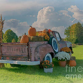Autumn Studebaker by Janice Pariza