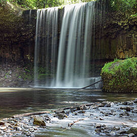 Beaver Creek Falls by Jeff Swan