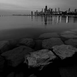 Black and White view of Chicago's Lakefront by Sven Brogren