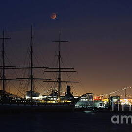 Blood Moon over the Balclutha  by fototaker Tony