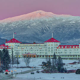 Bretton Woods Omni Mount Washington Resort Hotel by Juergen Roth