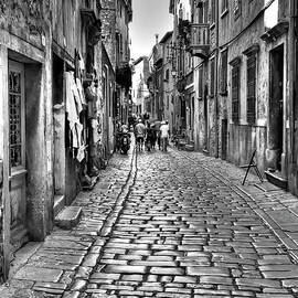 BW Old Ronman Flooring - Rovinj - Croatia  by Paolo Signorini