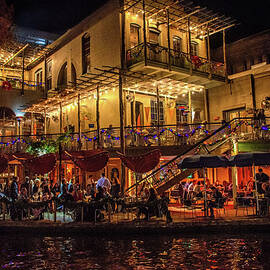Christmas Dining on the Riverwalk by Lynn Bauer