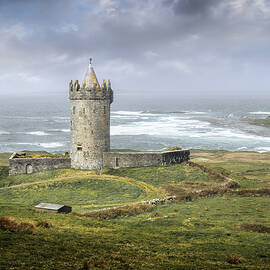Doonagore Castle  by Shawn Boyle