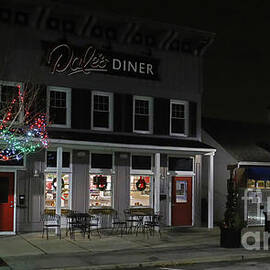 Downtown Waterville on Foggy Morning 2894