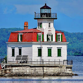Esopus Meadows Lighthouse by Ira Shander