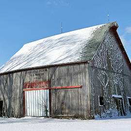 Fertile Plain Barn, Indiana by Steve Gass