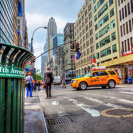 Fifth Avenue, Manhattan, New York City, USA by Paul Thompson