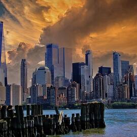 Freedom Tower in Manhattan, New York by Geraldine Scull