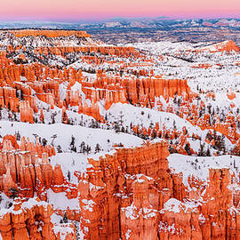 Frozen Bryce Canyon by Radek Hofman